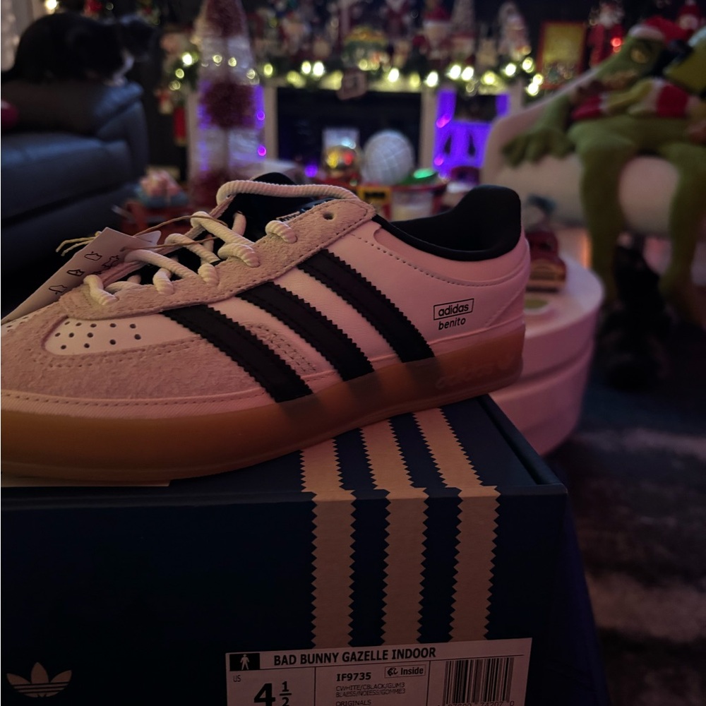 Benito adidas original obtained in mystery box